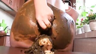 Russian fucks her ass witha shitty dildo