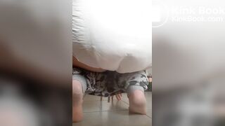 Babygirl desperatly loads her diaper