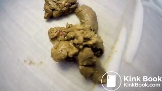 woman pooping on the floor - video 165