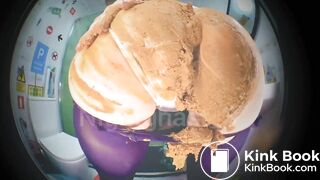 Pawg does some nasty shits