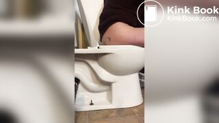 Sexy white girl pooping huge logs
