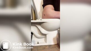 Sexy white girl pooping huge logs