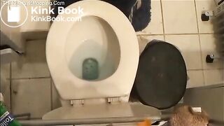 Girl pooping and wiping - video 2