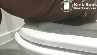 Ebony can't stop shitting