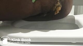 Ebony can't stop shitting