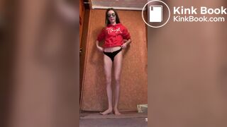 woman pooping on the floor - video 162