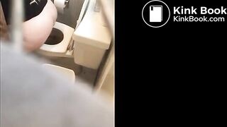Sexy girl pooping - video 27 - video 2