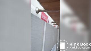 Chinese toilet 巨刺激，直接手伸过去把屎偷了，女的回头一脸懵逼：我屎呢？