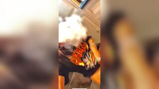 Vaping makes her poop