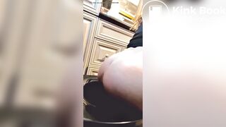 Vaping makes her poop