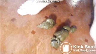 one hot gal big fountain & poop