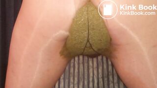 Pantyhose pooping - video 5