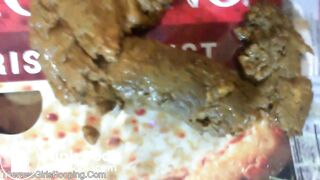 Nerdy Girl Pushes a Fat Log Out Her Asshole