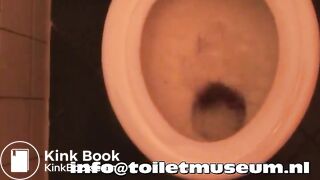 Turd flush dutch toilet