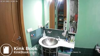Woman pooping in Toilet 152
