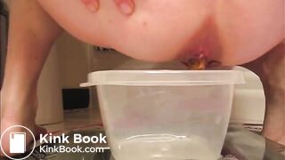Soft poop in container - video 2