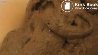 Big creamy shit on a plate