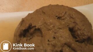 Big creamy shit on a plate