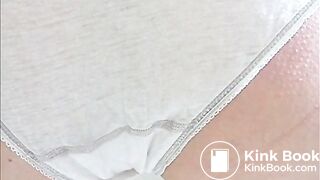 lady shits her panties