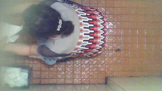 Korean aunty pooping