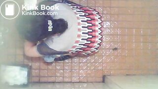 Korean aunty pooping