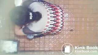 Korean aunty pooping