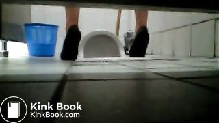 Korean girl pooping with highheels