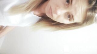 at the airport before departure she had diarrhea