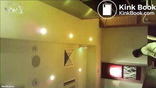Toilet restaurant vouyeur - video 2