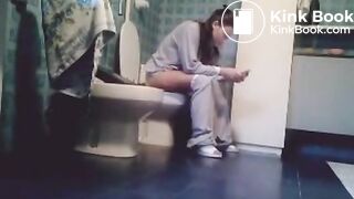 pooping voyeur - video 25