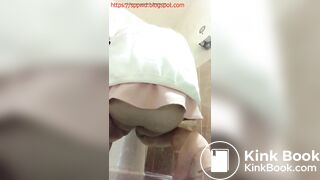 Korean_girl_pantyhose_pooping
