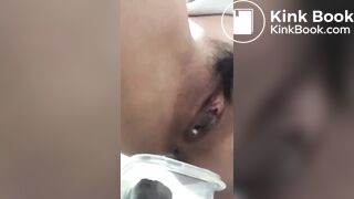 KOREAN WOMAN POOPING - video 35
