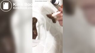 KOREAN WOMAN POOPING - video 35