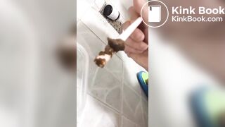 KOREAN WOMAN POOPING - video 35