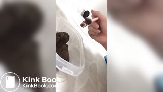 KOREAN WOMAN POOPING - video 35