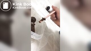 KOREAN WOMAN POOPING - video 35