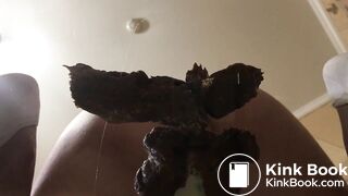 a wonderful view of falling shit from a beautiful ass