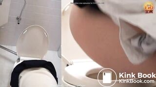 Japanese student takes a loose shit