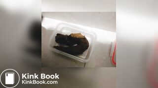 KOREAN WOMAN POOPING - video 8