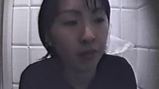 toilet voyeur - video 32