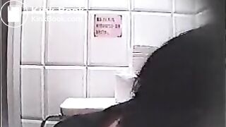 toilet voyeur - video 32