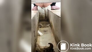 A Chinese girl have explosive diarrhea