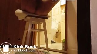 pee on feet & surprise