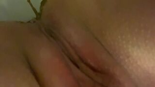 She realy need to poo