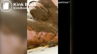 Shit in pussy - video 4