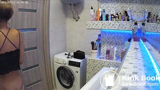 Woman pooping in Toilet 111