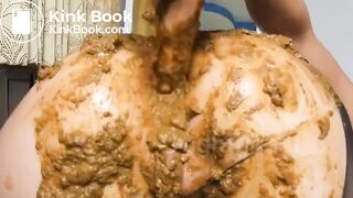 Skinny chick massively shits herself