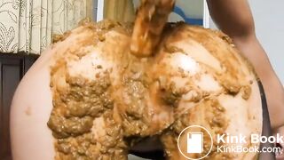 Skinny chick massively shits herself