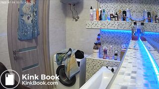 Woman pooping in Toilet 106