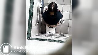 Sexy Latina takes a smelly poop